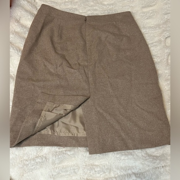 J. Crew The Pencil Skirt Size 6 - Picture 3 of 7